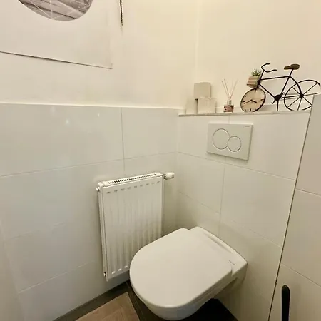Lägenhet 60 M2 Near Airport - Free Parking